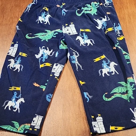 Boys 2T Clothing Bundle - Picture 2 of 6